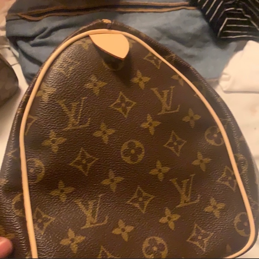 Louis Vuitton “speedy thirty” bag